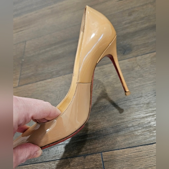 Christian Louboutin Women's Tan Patent Pumps - Size 36 1/2 - Picture 9 of 15